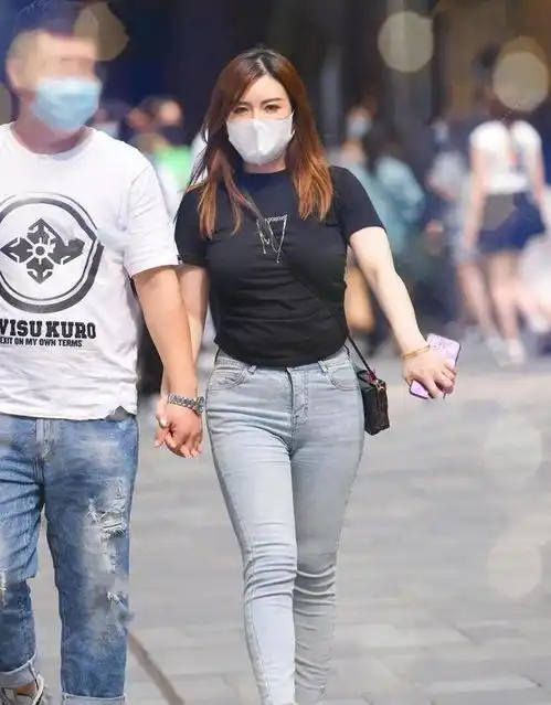 女唯美头像黑白微胖