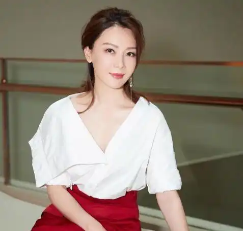 曾经长相平平,因整容而大火,旧照上的人不是我认识的陈数