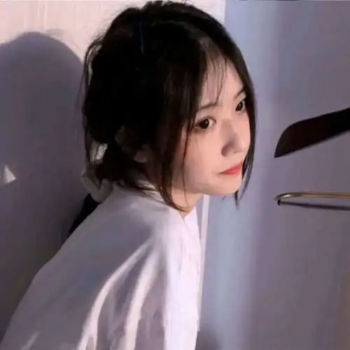 好看的头像女真人手机挡