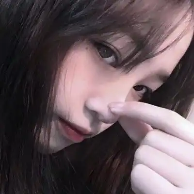 黑白美女头像气质鬼脸