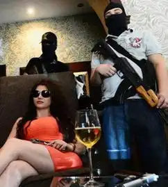 组图墨西哥最性感女黑手党网晒奢华生活身材火辣步枪当玩具