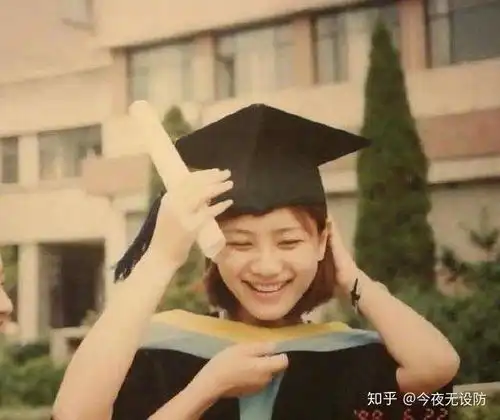 原生家庭对胡可的影响,到底有多大