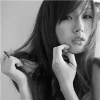 头像女的欧美风黑白