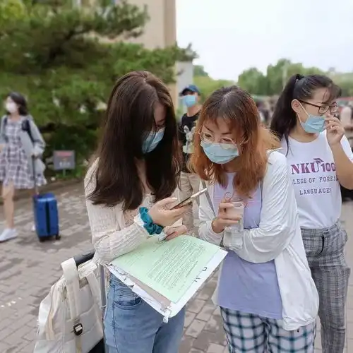 迎新生研究生萌新初临南开园