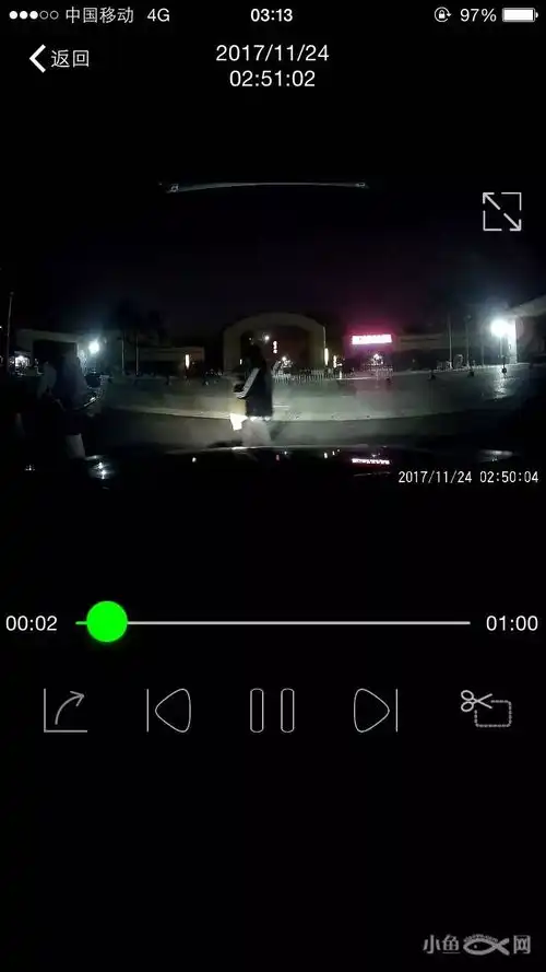 奇葩厦门滴滴司机凌晨接到一女生,不仅在车上偷尿尿,还假装看不见跑掉,事后还拒绝清洁