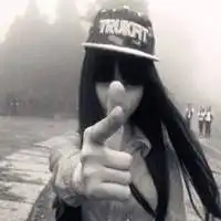 不像网图的女生真人头像