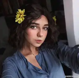行尸走肉克莱门汀cos大眼少女惹人怜爱