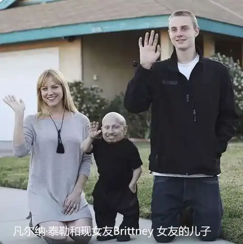 全球最矮好莱坞男星,每一任女友都是美女,却消极酗酒想自杀
