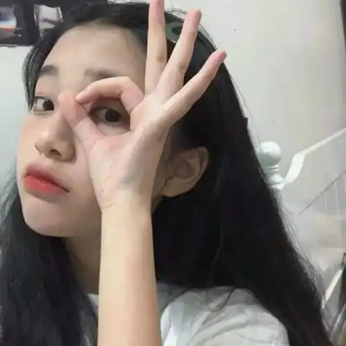 搞笑头像女生简单干净趣