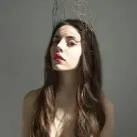 微博个性欧美女生头像霸气冷艳高傲爱不是几滴眼泪几封情书