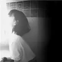 女生头像冷淡为何一个转身就能变成陌生人