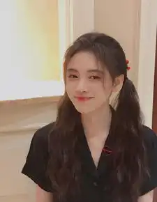 鞠婧祎的这些穿搭,简直就是仙女本仙,好看到让人羡慕