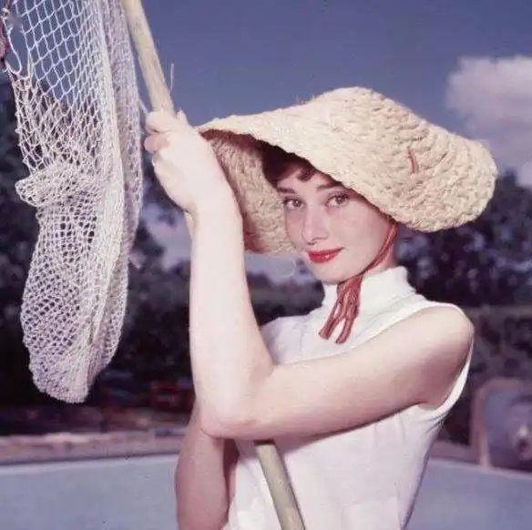 摩登日记奥黛丽赫本时尚的秘诀是做自己