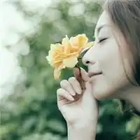 照片头像女生可爱清晰逆