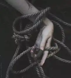 文青必备技能,跟女摄影师学习,将手拍出美感