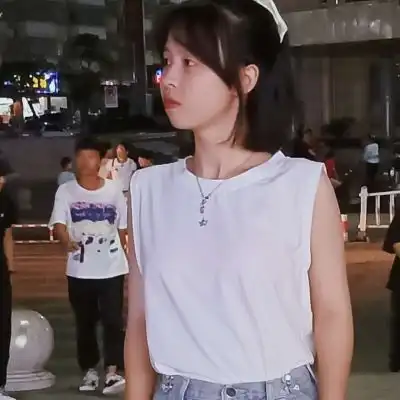 普通素颜女生头像真实照片
