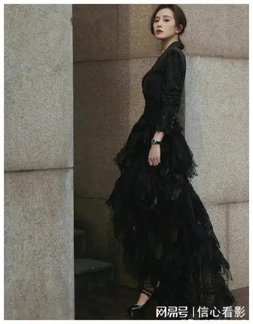 女星黑色质感大片,倪妮杨紫刘诗诗关晓彤景甜,各有千秋