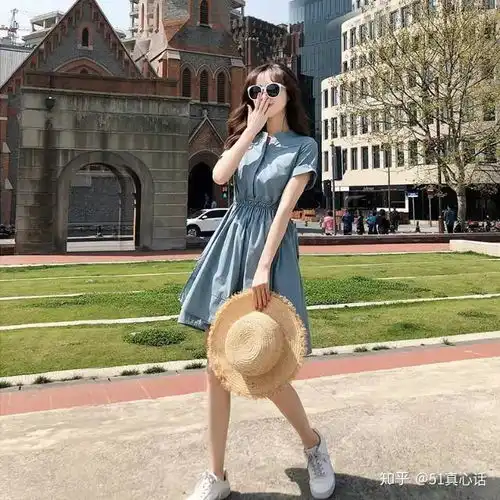 不同身型的女生穿什么好看女装有哪些搭配技巧40岁小个子女人穿衣该怎样搭配