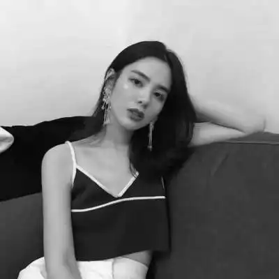 快手女生社会头像黑白伤感青春如此珍贵应当好好浪费