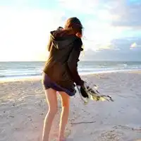 2017最新版女生长发背影唯美头像小清新我用十秒忘记