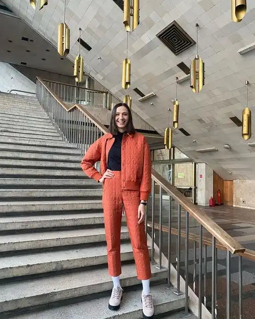 无敌九头身俄罗斯跳高女皇玛利亚生活美照邻家美女气质温婉