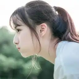 短发清纯头像女生清纯美