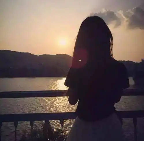 心累了撑不下去的句子,句句心酸,总有一句刺痛你的心