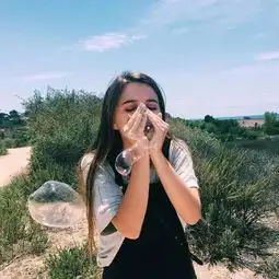 你过你的生活就好,安静的住在我心里就好