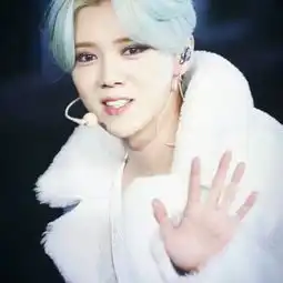 鹿晗头像带字带字的吃西瓜的鹿晗头像