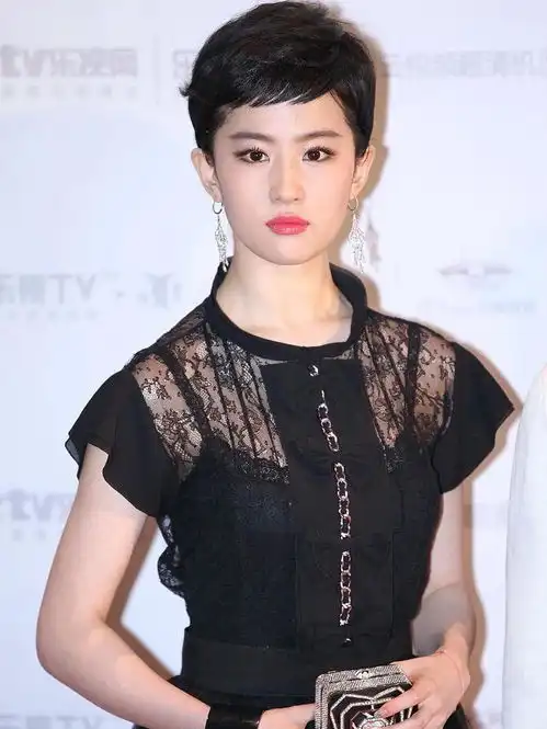 女生头像15岁照片真人版刘亦菲