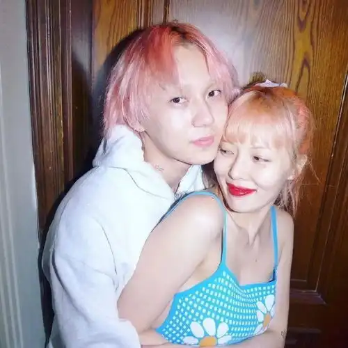 泫雅和金晓钟分手了