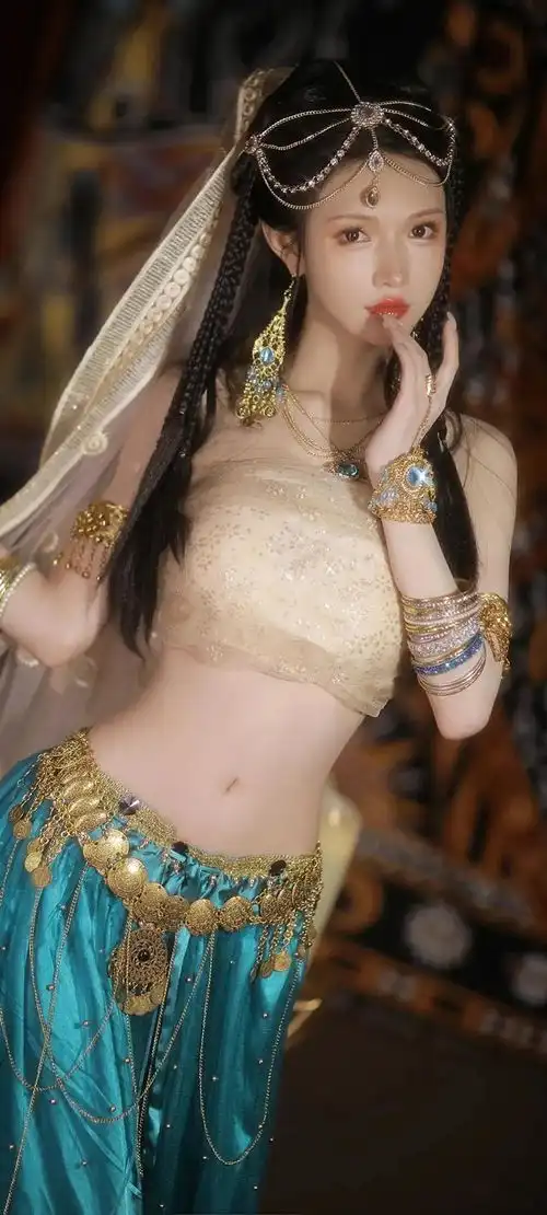 美图美图分享2022060810张美少女壁纸女神写真
