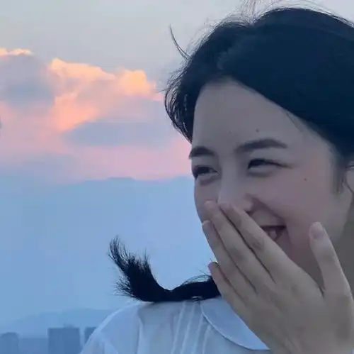 闺蜜头像你跌倒了我肯定扶你起来但是你得先让容我笑会儿