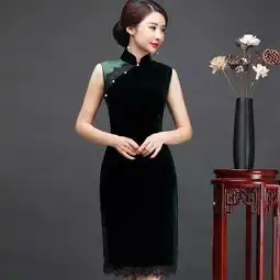 穿高级时装的女人,本身就是艺术品