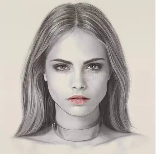 她只用一支铅笔,手绘绝美的女性画像,美到让你窒息