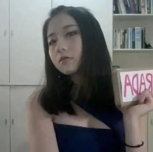 90后北京美女,靠卖酒爆红,一场直播卖100万,年入3.5亿,凭啥