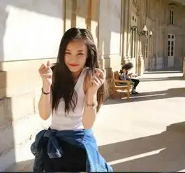 倪妮的时尚穿搭配和她一起做时髦清爽的女孩