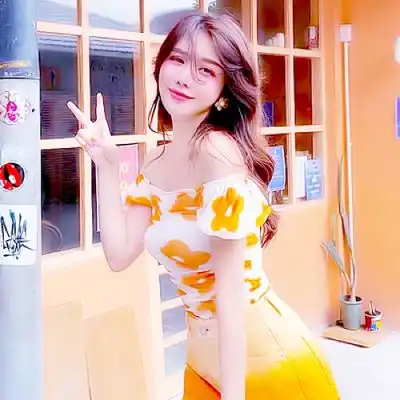 美女头像图片高清侧脸软萌少女范但又成熟漂亮的