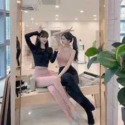 普拉提健身美女晒美照这颜值什么水平