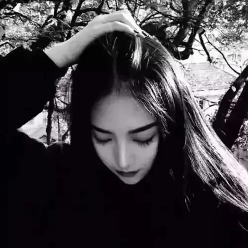 一眼就爱上的句子晚风路过陶坛,吹散了酒香,我记得你所有模样