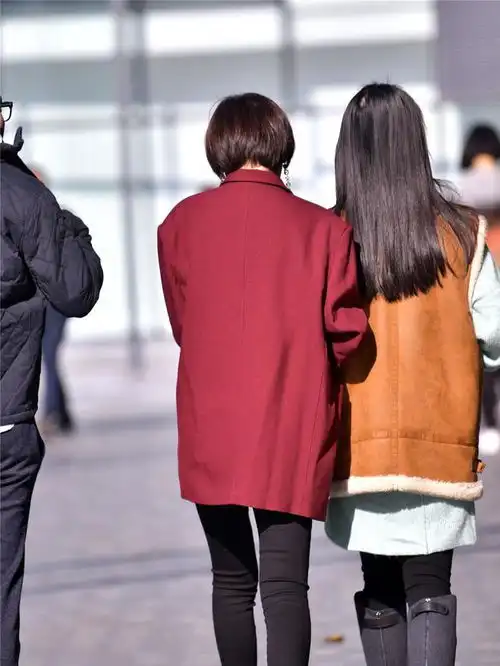 初冬季节,时尚美女怎么选择一双高跟鞋,保暖时尚还提升气质