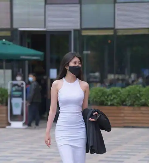 连衣裙带来异国的女性气质,打造你的专属风格,充满时尚触觉感