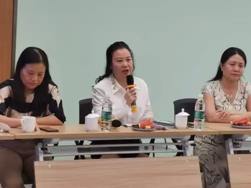 姐妹来做客浙江省嘉兴市妇联市女企业家协会一行参观考察我区企业