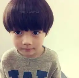 小女孩短发什么发型好看,儿童蘑菇头发型图片