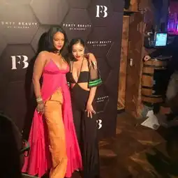 120斤的微胖女生,凭什么就不美了