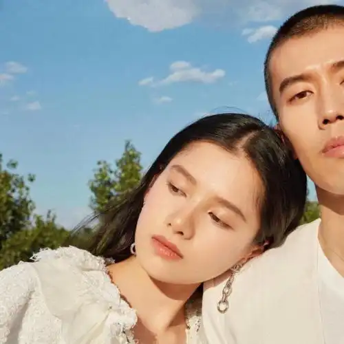 青春情侣头像快点保存起来吧