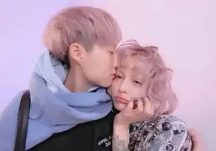 小龙女吴卓林晒结婚证书,宣布与网红女友andi结婚
