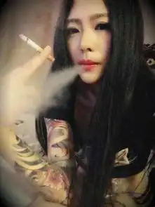 会抽烟会喝酒有纹身的女孩,现在会有人能接受吗