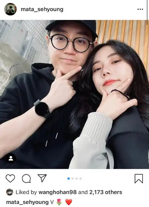 mata更新ins动态,晒出与女友合照