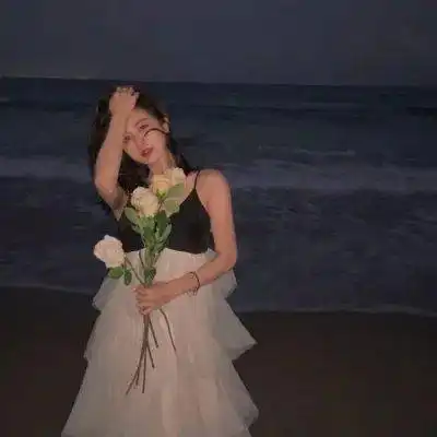 高清女生头像时尚高冷女头像